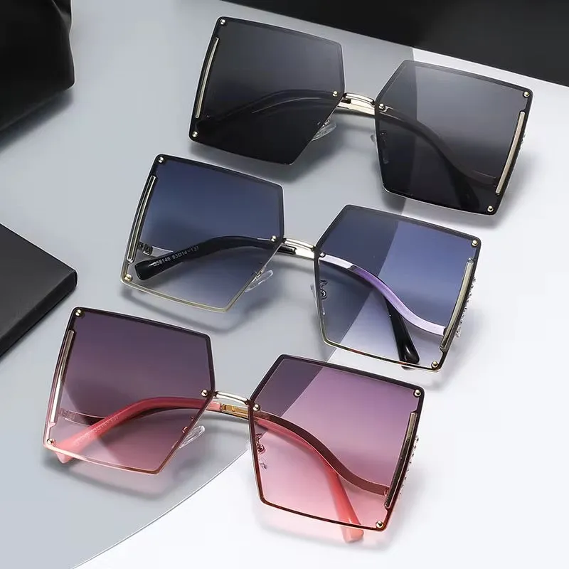 نظارات شمسيه للسيدات كبيرة الجحم - Oversized women's sunglasses