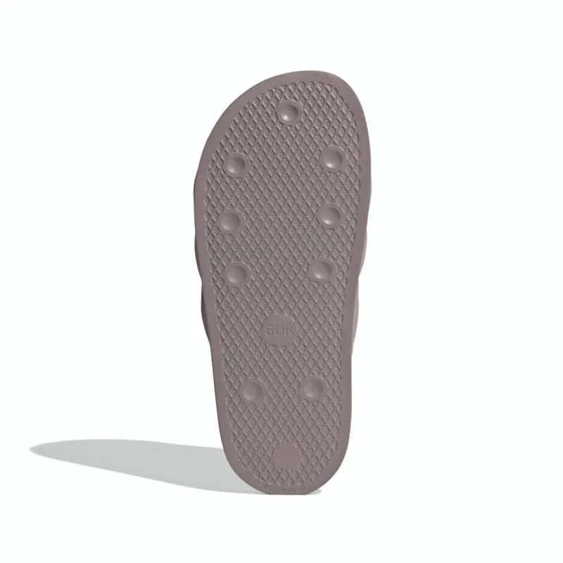 ADILETTE ESSENTIAL