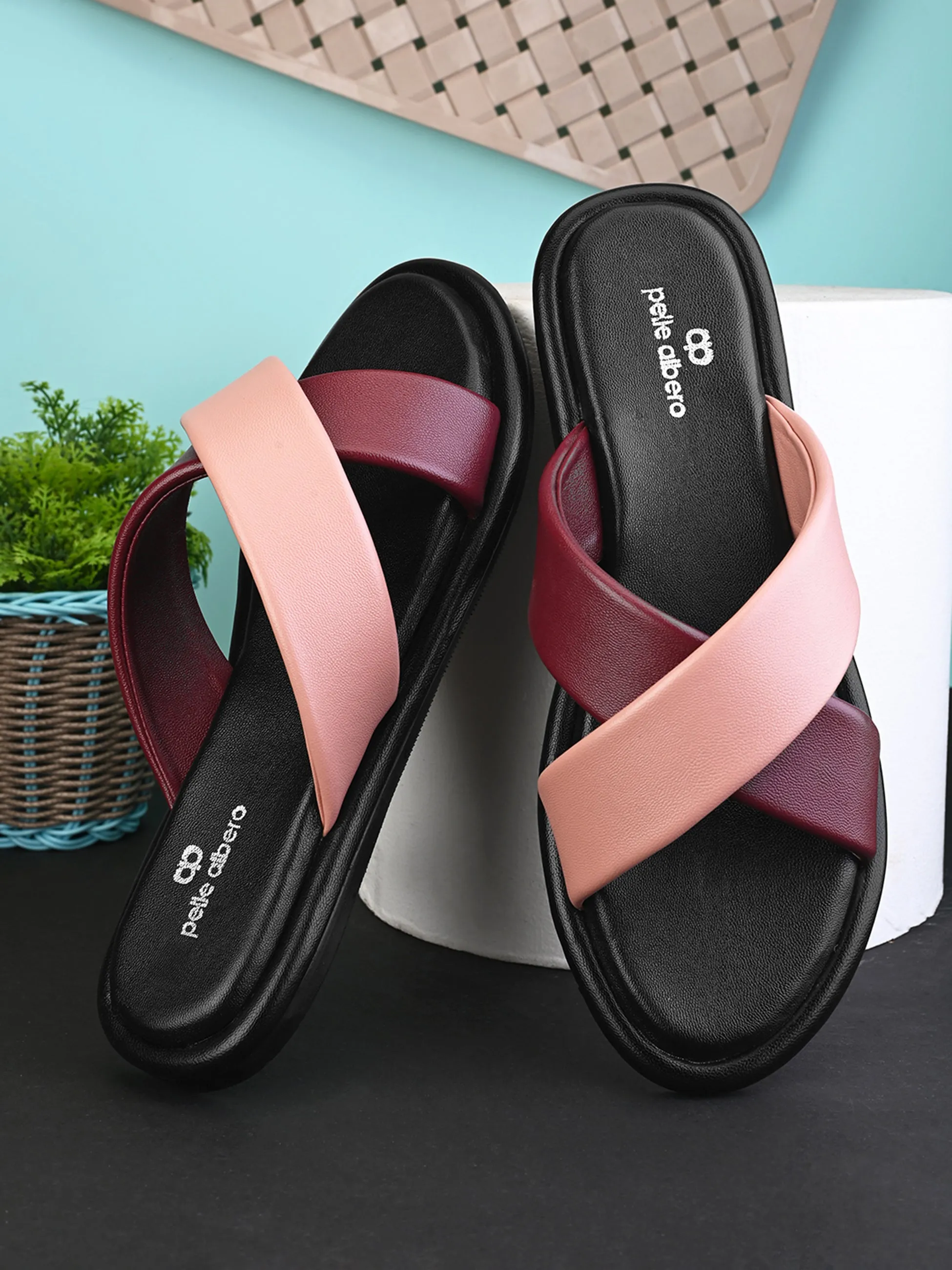 Pelle Albero Female's Peach Faux Leather Flat Slipper